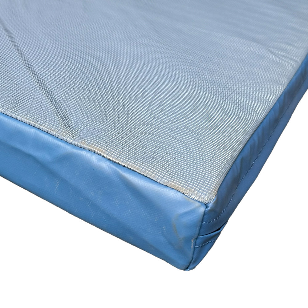 BW538-Turnmatte-blau-Detail-Ecke