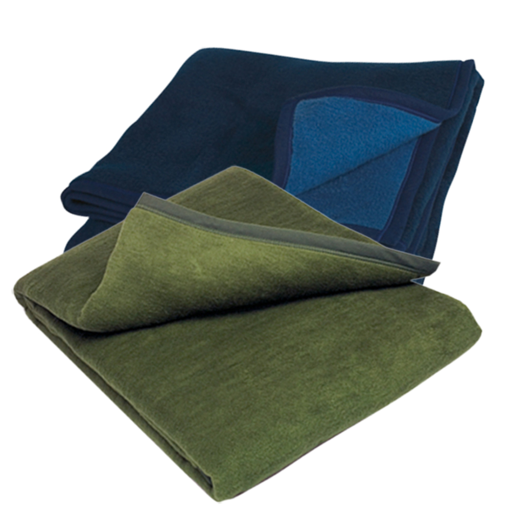 Wolldecke-Wiesbaden-gruen_Rostock-blau