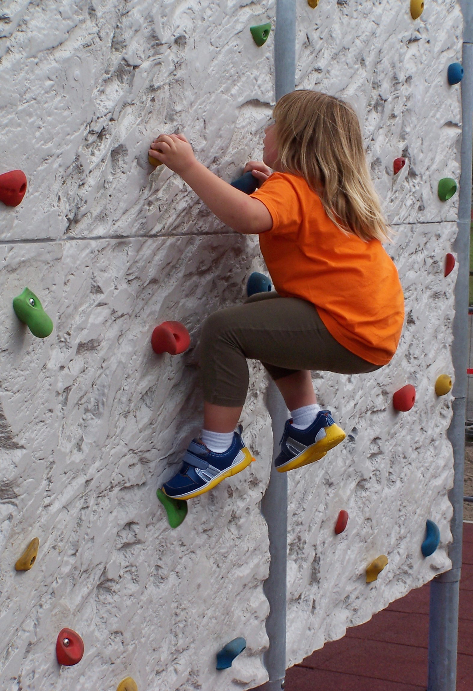 Freistehende Kletterwand Felsstruktur - Bild 4 - Vergrößern