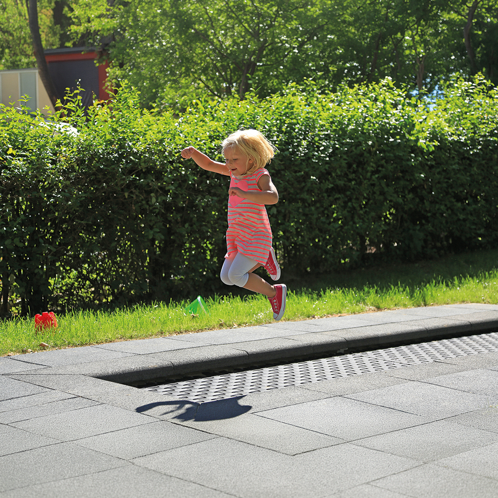 Playground-KIDS-Tramp-Track-6m-Anwendung-3_135061-02